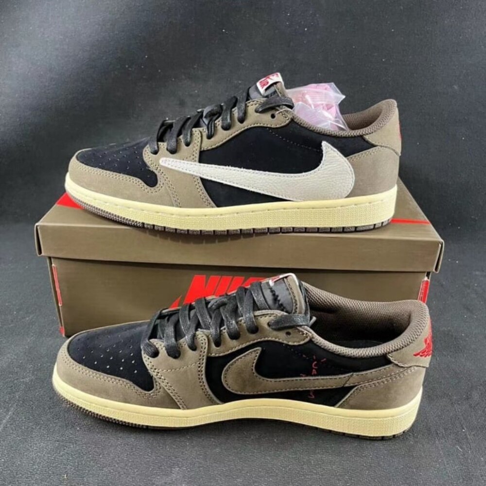 Jordan 1 x Travis Scott Low Mocha Size 12